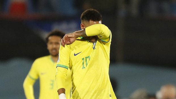Soccer Football - World Cup - South American Qualifiers - Uruguay v Brazil - Estadio Centenario, Montevideo, Uruguay - October 17, 2023 Brazil's Neymar reacts REUTERS/Andres Cuenca
