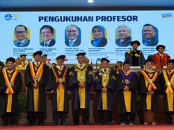 Unnes Kukuhkan 6 Profesor Hari Ini, Ada Pakar Cip hingga Jasmani