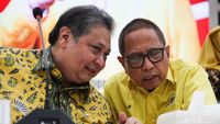 Pimpin Rapat Pleno, Airlangga Kumpulkan Pengurus Golkar