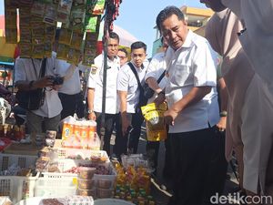 Pj Gubernur Sulsel Sidak Pasar di Gowa, Cek Inflasi Harga Bahan Pokok