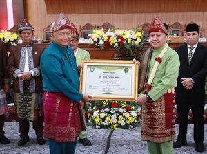 Pj Gubernur Sumsel Agus Fatoni Diberi Gelar Adat Pangeran Batuah Seketi