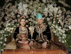 Usilnya Raffi Ahmad Jadi Manten Lagi di Anniversary Pernikahan