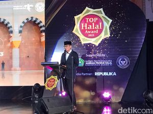 Sandiaga: Pasar Halal Food Indonesia Terbesar di Dunia Sandiaga: Pasar Halal Food Indonesia Terbesar di Dunia