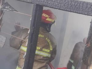 Pesantren di Caringin Kabupaten Bogor Terbakar, Polisi Usut Penyebabnya Pesantren di Caringin Kabupaten Bogor Terbakar, Polisi Usut Penyebabnya