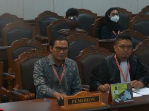 MK Puji Gugatan Dosen PTS yang Perjuangkan Gaji Setara dengan PTN MK Puji Gugatan Dosen PTS yang Perjuangkan Gaji Setara dengan PTN