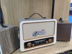 Antik! Siswa SMKN 5 Malang Buat Radio Vintage dan Motor Listrik dari Kayu Jati Antik! Siswa SMKN 5 Malang Buat Radio Vintage dan Motor Listrik dari Kayu Jati