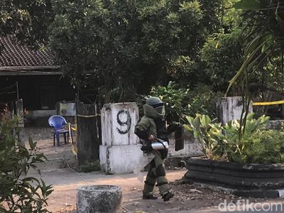 Potret Detik-detik Gegana Datangi Rumah di Jalan Patangpuluhan Jogja