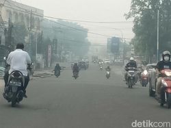 Dampak Kabut Asap di Kota Jambi, Jarak Pandang 600 M-Warga Sesak Napas