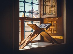 Surat Al-Kahfi: Jumlah Ayat, Asbabun Nuzul, dan Kisah di Dalamnya