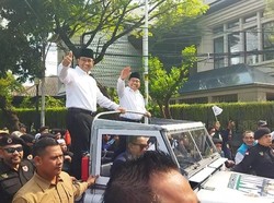 Pendukung AMIN Teriak Izin Melintas Saat Iring-iringan Lewat Teuku Umar