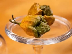 Mengonsumsi Cabai Terpedas di Dunia Bikin Kita Bahagia, Apa Iya?