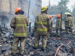 Gudang Limbah Sepatu di Cibaduyut Bandung Kebakaran