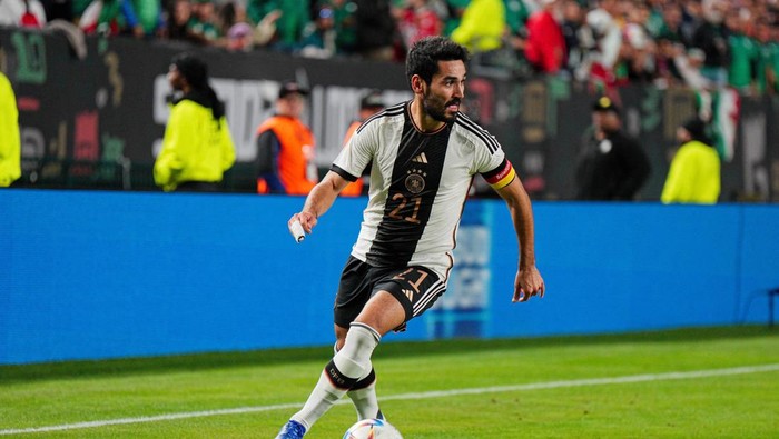 Oct 17, 2023; Philadelphia, PA, USA; Germany midfielder İlkay Gundogan (21) looks to pass against Mexico in the first half at Lincoln Financial Field. Mandatory Credit: Andy Lewis-USA TODAY Sports