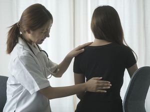 Waspada Gejala Osteoporosis, Seringkali Tak Disadari Waspada Gejala Osteoporosis, Seringkali Tak Disadari