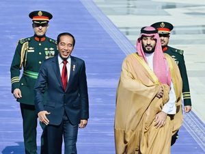 Jokowi Bertemu Pangeran MBS di Istana Al-Yamamah, Sepakati Dewan Koordinasi Jokowi Bertemu Pangeran MBS di Istana Al-Yamamah, Sepakati Dewan Koordinasi