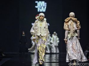 9 Desainer dan Brand Buka Jakarta Muslim Fashion Week 2024 9 Desainer dan Brand Buka Jakarta Muslim Fashion Week 2024