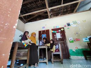 Sedihnya Siswa-Guru SDN Candibaru 1 Gunungkidul 3 Tahun Tak Punya Ruang Kelas