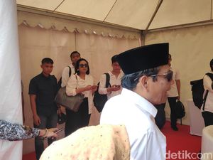 Mahfud Md Tiba di Tugu Proklamasi Jelang Daftar Capres-cawapres ke KPU