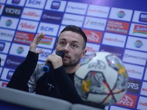 Marc Klok Dipastikan Absen Lawan Madura United