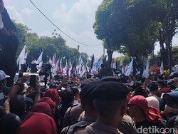 Anies-Cak Imin Tiba di KPU, Sempat Terjadi Keributan Relawan-Petugas Keamanan