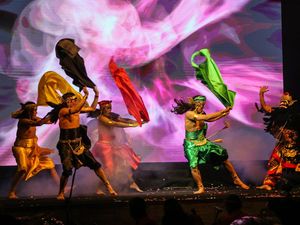 Melihat Festival dan Pameran Foto Wayang