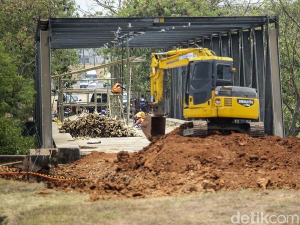 Omah Buruh di Atas Jembatan Cikarang Direlokasi