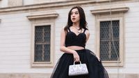 Foto: Gabriella Ekaputri Pemotretan di Duomo Milan, Intip Keseruannya