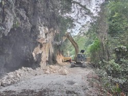 Perbaikan Jalan Sumpang Labbu Bone Masuk Tahap Pengaspalan-Galian Batu