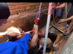 Pria Seberat 100 Kg di Kota Malang Terperosok Septic Tank Sedalam 7 Meter