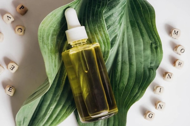 Produk skincare/Foto: pexels.com/PNW Production Produk skincare dengan oil based sebaiknya tidak disimpan dalam kulkas