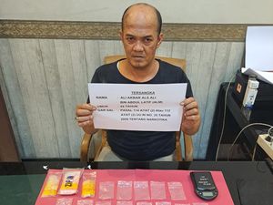 Polisi Tangkap Residivis Pengedar di Jambi, 144 Gram Sabu Disita