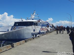 Penumpang Kapal Rute Sorong-Waisai Keluhkan Biaya Retribusi Rp 12.000 Penumpang Kapal Rute Sorong-Waisai Keluhkan Biaya Retribusi Rp 12.000