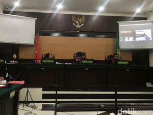 3 Penganiaya Santri Hingga Tewas di Mojokerto Divonis 8 Tahun Penjara 3 Penganiaya Santri Hingga Tewas di Mojokerto Divonis 8 Tahun Penjara