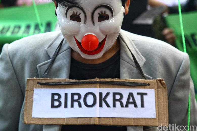 Hari Ke-10 Pemadaman Kebakaran Lahan Gambut di Riau