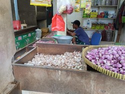 Imbas Dolar AS Ngamuk, Bawang Putih Tembus Rp 40.000/Kg Kedelai Rp 13.000/Kg