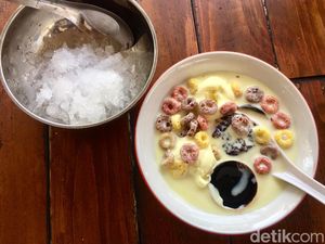 Sensasi Unik Tapi Enak Bubur Ketan Hitam Aneka Topping di Surabaya Sensasi Unik Tapi Enak Bubur Ketan Hitam Aneka Topping di Surabaya