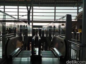 Update Stasiun Bekasi: Eskalator Rusak Tunggu Onderdil, Lift Diperbaiki