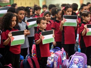Siswa SD di Kairo Berkabung untuk Anak-anak Palestina