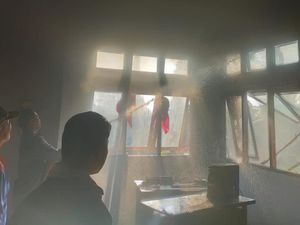 Kantor Camat Baturiti Terbakar gegara Korsleting, Kerugian Rp 20 Juta