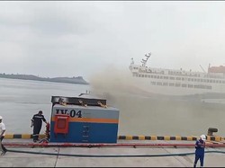 Kapal Tranship I Terbakar Saat akan Bersandar di Pelabuhan Bakauheni