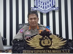Bantahan Eks Dirlantas Polda Sulbar Terlibat Jual Beli Mobil Faktur Palsu Bantahan Eks Dirlantas Polda Sulbar Terlibat Jual Beli Mobil Faktur Palsu