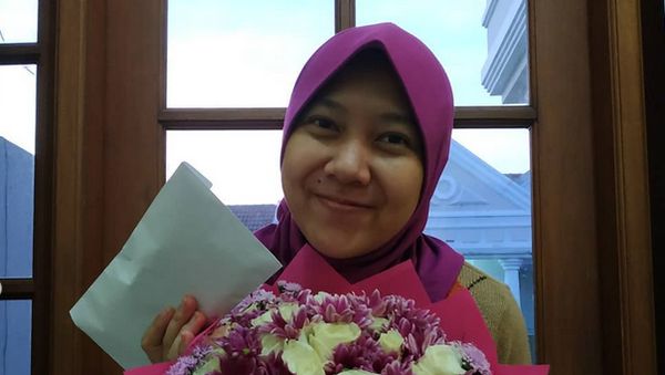 7 Foto Putri Mahfud MD, Dokter yang Sempat Dikira Mahasiswi Tak Mampu