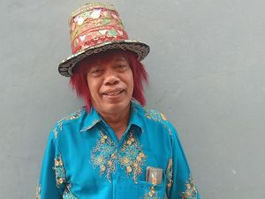 Klarifikasi Pak Tarno Dikira Ngemis di Kota Tua Jakarta Klarifikasi Pak Tarno Dikira Ngemis di Kota Tua Jakarta