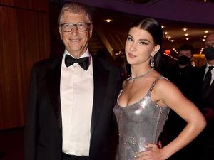 7 Foto Phoebe Gates, Anak Bill Gates yang Rintis Bisnis Tanpa Uang Ayah 7 Foto Phoebe Gates, Anak Bill Gates yang Rintis Bisnis Tanpa Uang Ayah