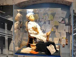 Kisah Robert the Doll, Boneka Mengerikan yang Sekarang Dimuseumkan