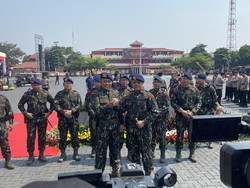 Serah Terima Pataka, Irjen Imam Widodo Resmi Jadi Dankor Brimob