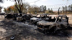Serangan Terbaru Hamas Hantam Mobil-mobil Warga Israel
