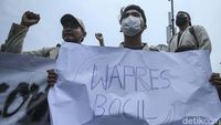 Spanduk Wapres Bocil Diusung Mahasiswa dalam Aksi di Patung Kuda