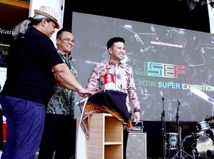 Genjot Ekonomi, Wagub Emil Ajak Masyarakat Borong Produk UMKM Jatim Genjot Ekonomi, Wagub Emil Ajak Masyarakat Borong Produk UMKM Jatim