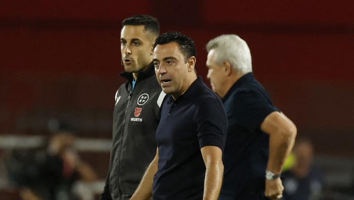 Soccer Football - LaLiga - RCD Mallorca v FC Barcelona - Son Moix, Palma, Mallorca, Spain - September 26, 2023 FC Barcelona coach Xavi reacts REUTERS/Albert Gea